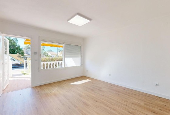 Venta - Apartamento / Piso -
Villamartín