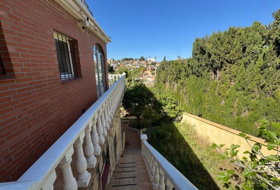 Herverkoop - Vrijstaande Villa -
Torrevieja - Los balcones