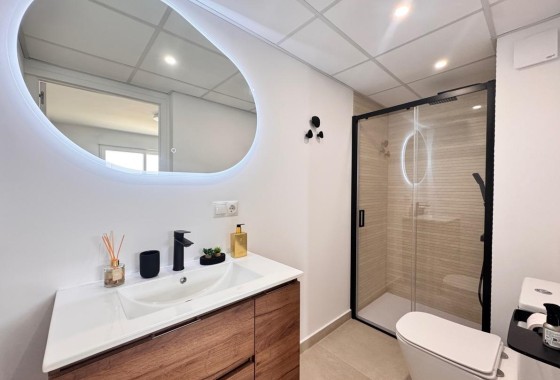 Resale - Wohnung / Appartement -
Torrevieja - Acequion