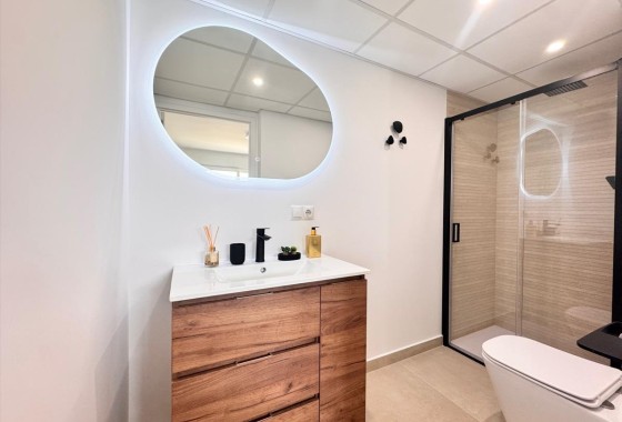 Resale - Wohnung / Appartement -
Torrevieja - Acequion