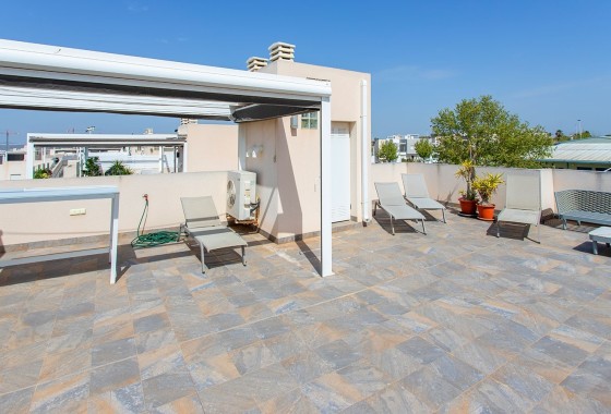 Resale - Stadthaus -
Torrevieja - Aguas Nuevas