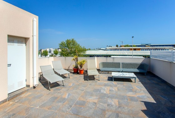 Resale - Stadthaus -
Torrevieja - Aguas Nuevas