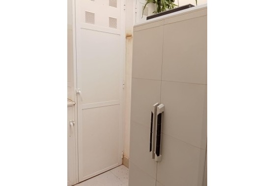 Venta - Apartamento / Piso -
Torrevieja - Estacion de autobuses