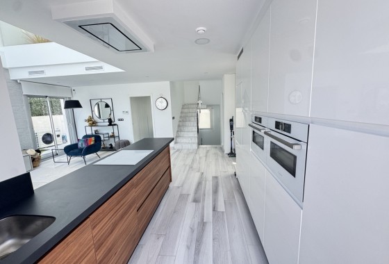 Venta - Chalet Independiente -
Lomas de Cabo Roig