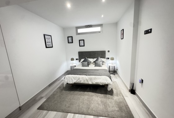 Venta - Chalet Independiente -
Lomas de Cabo Roig