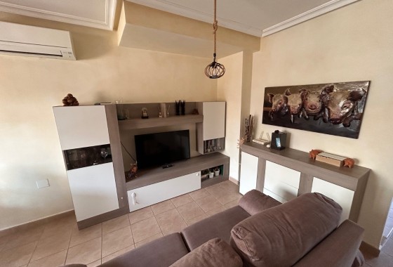 Sprzedaż - Apartament / Mieszkanie -
Jacarilla