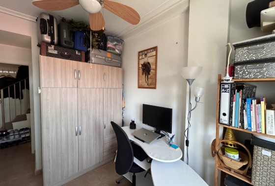 Sprzedaż - Apartament / Mieszkanie -
Jacarilla