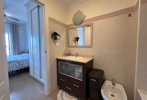 Sprzedaż - Apartament / Mieszkanie -
Jacarilla