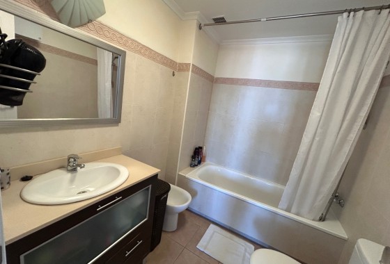 Sprzedaż - Apartament / Mieszkanie -
Jacarilla