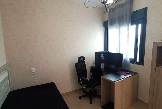 Herverkoop - Stadswoning -
Villamartín - El Manantial