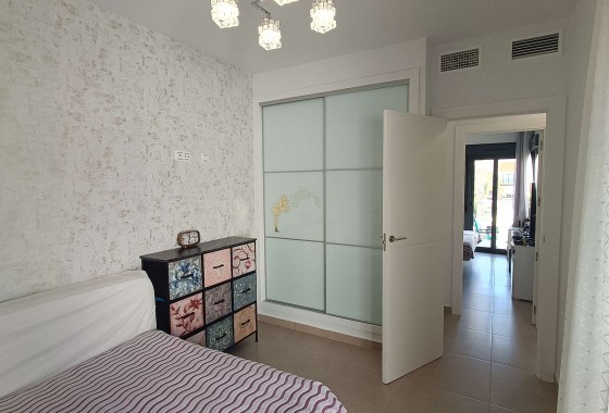 Herverkoop - Stadswoning -
Villamartín - El Manantial