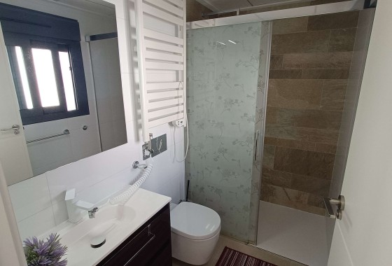 Herverkoop - Stadswoning -
Villamartín - El Manantial