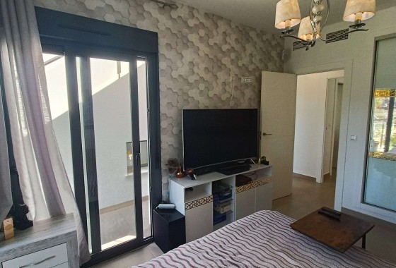 Herverkoop - Stadswoning -
Villamartín - El Manantial