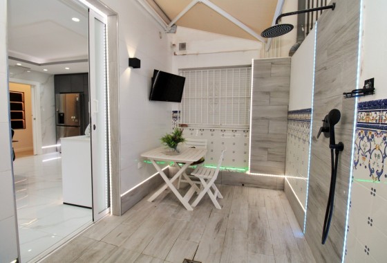 Herverkoop - Appartement / Flat -
Torrevieja