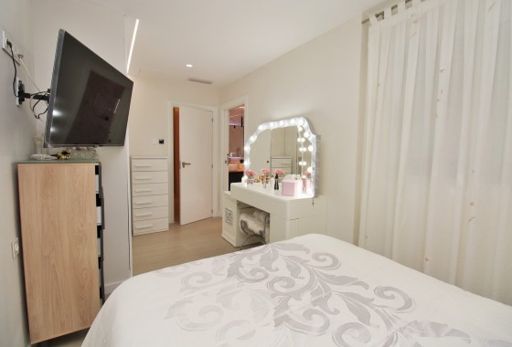 Herverkoop - Appartement / Flat -
Torrevieja