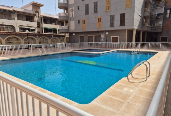 Herverkoop - Appartement / Flat -
Torrevieja - El Acequión