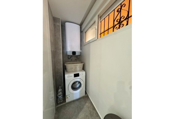 Herverkoop - Appartement / Flat -
Torrevieja - Puerto Deportivo