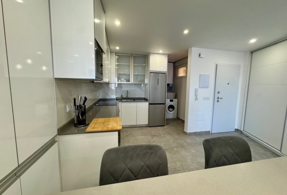 Herverkoop - Appartement / Flat -
Torrevieja - Puerto Deportivo