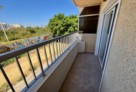 Herverkoop - Appartement / Flat -
Torrevieja - Puerto Deportivo