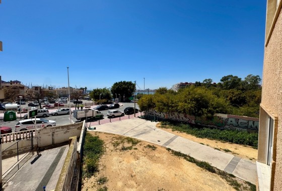 Herverkoop - Appartement / Flat -
Torrevieja - Puerto Deportivo