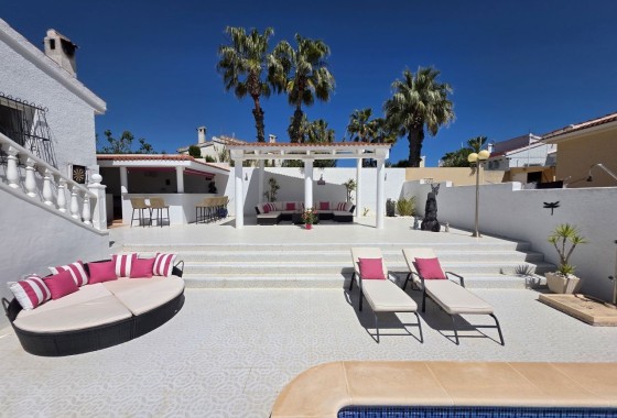 Herverkoop - Vrijstaande Villa -
Rojales - Ciudad Quesada