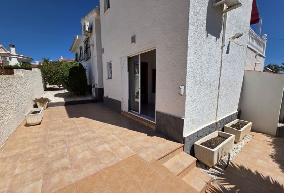 Herverkoop - Vrijstaande Villa -
Rojales - Ciudad Quesada