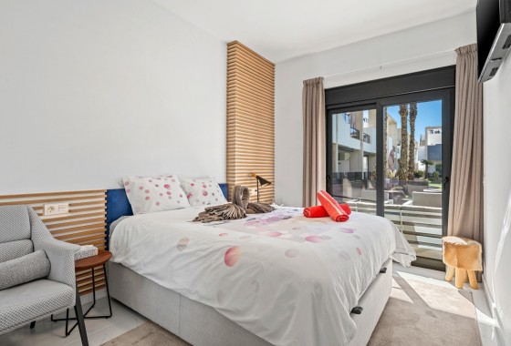 Venta - Apartamento / Piso -
Guardamar del Segura - El Raso*