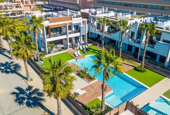 Venta - Apartamento / Piso -
Guardamar del Segura - El Raso*