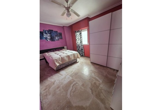 Resale - Wohnung / Appartement -
Torrevieja