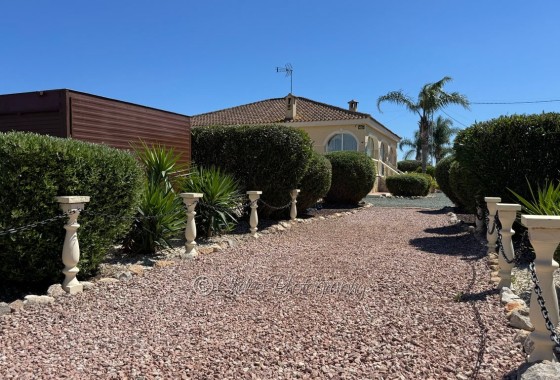 Herverkoop - Vrijstaande Villa -
Catral - CatralAlicanteValenciaSpain