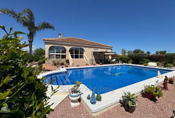 Herverkoop - Vrijstaande Villa -
Catral - CatralAlicanteValenciaSpain