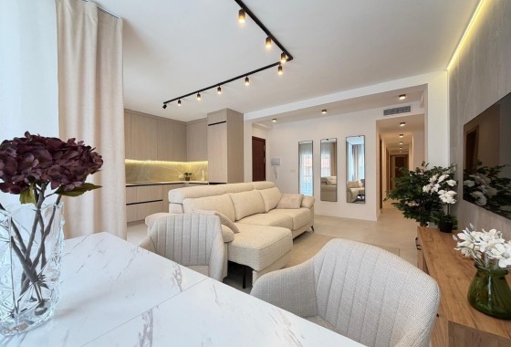 Herverkoop - Appartement / Flat -
Torrevieja - Playa del Cura