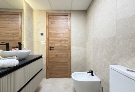 Herverkoop - Appartement / Flat -
Torrevieja - Playa del Cura