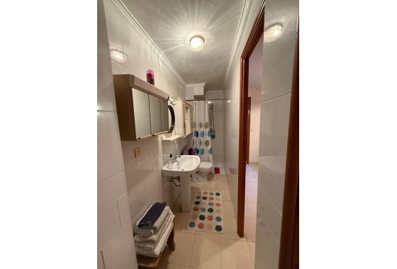 Herverkoop - Stadswoning -
Torrevieja - Los altos