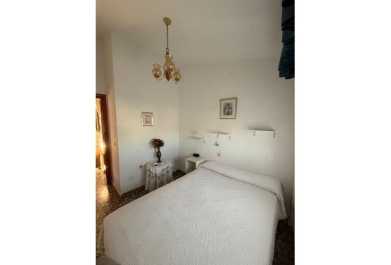 Herverkoop - Stadswoning -
Torrevieja - Los altos