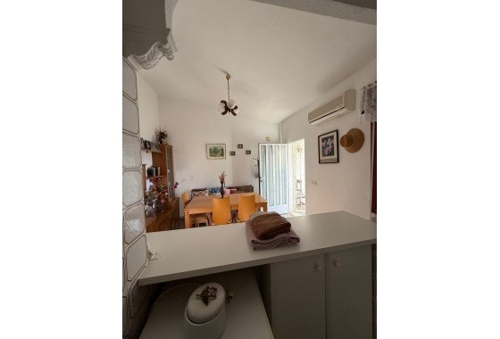 Herverkoop - Stadswoning -
Torrevieja - Los altos