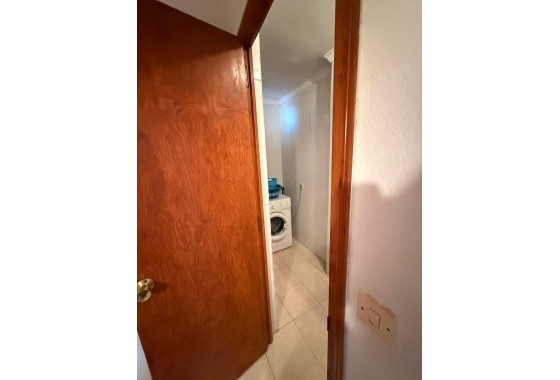 Herverkoop - Stadswoning -
Torrevieja - Los altos