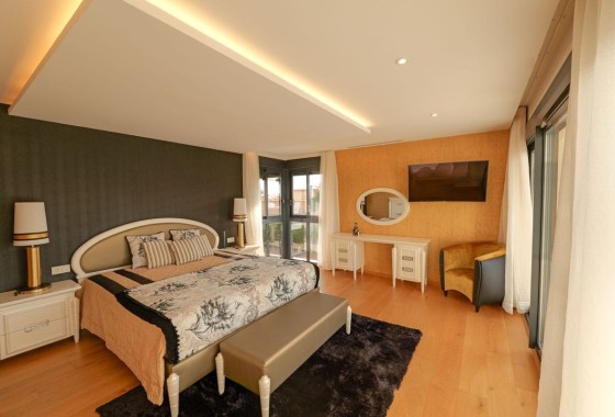 NIEUWBOUW - Vrijstaande Villa -
Torrevieja