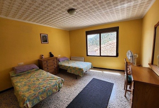 Herverkoop - Finca Landelijk pand -
Jalance