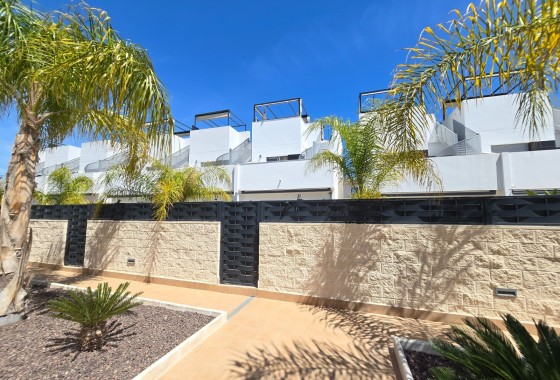 Herverkoop -  -
Ciudad Quesada * - Doña Pepa *