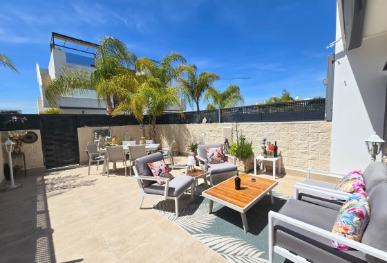 Herverkoop -  -
Ciudad Quesada * - Doña Pepa *