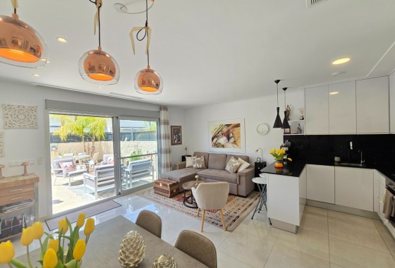 Herverkoop -  -
Ciudad Quesada * - Doña Pepa *