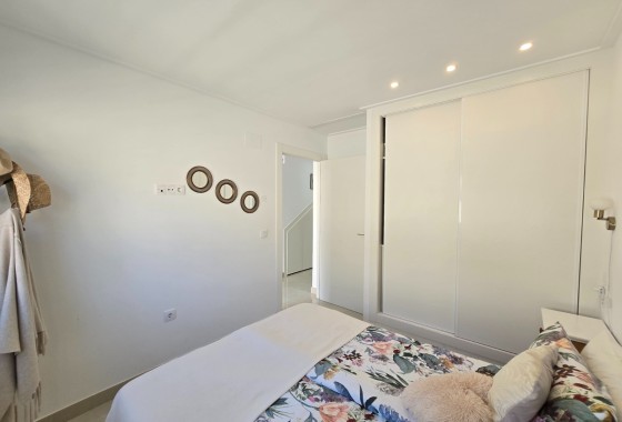 Herverkoop -  -
Ciudad Quesada * - Doña Pepa *