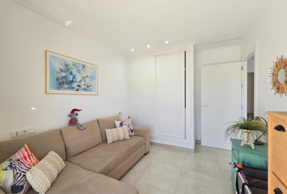 Herverkoop -  -
Ciudad Quesada * - Doña Pepa *