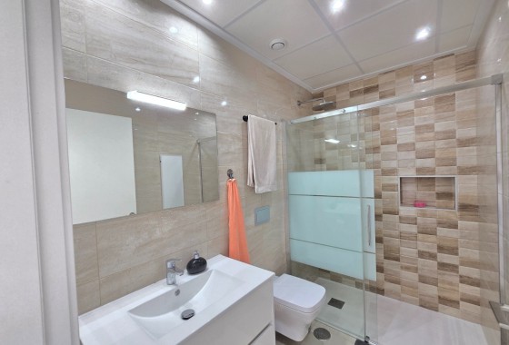 Herverkoop -  -
Ciudad Quesada * - Doña Pepa *