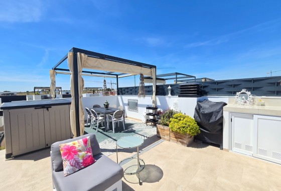 Herverkoop -  -
Ciudad Quesada * - Doña Pepa *