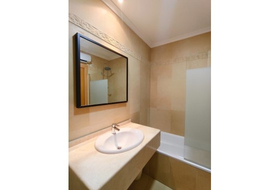 Resale - Wohnung / Appartement -
Orihuela Costa - Villamartín