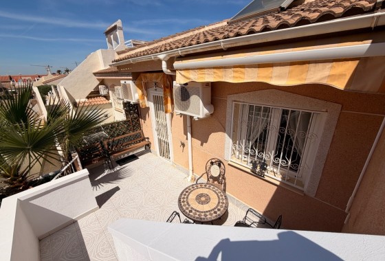 Sprzedaż - Apartament / Mieszkanie -
Dona Pepa