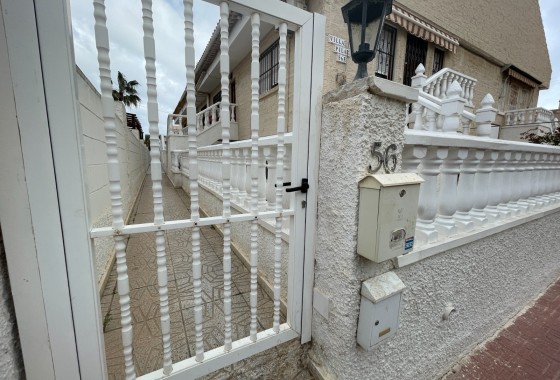 Sale - Apartment Flat -
La Mata - Playa