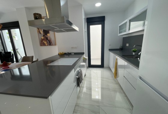 Venta - Villa adosada -
Benijofar